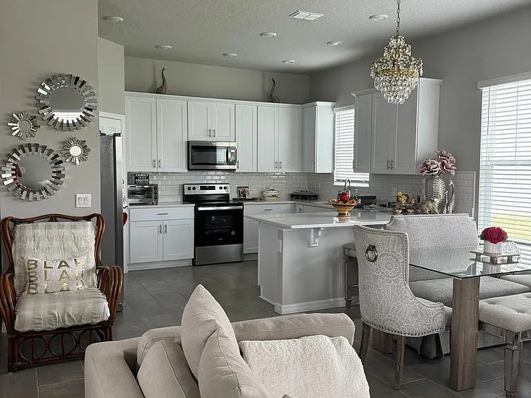 426 Venetian Palms Blvd — Photo 2