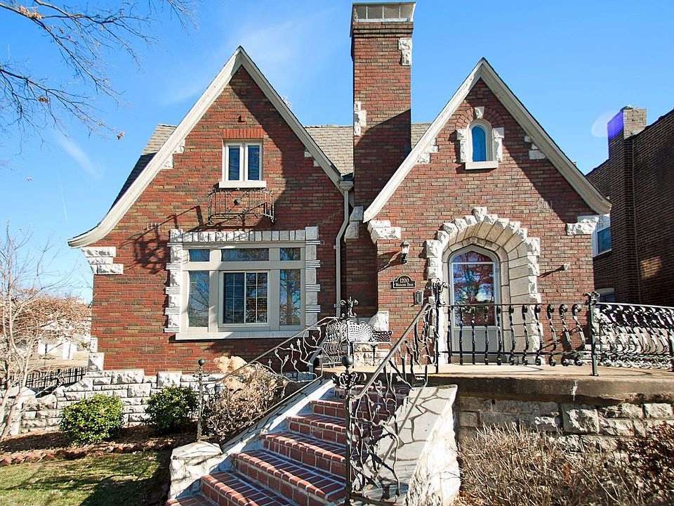 1st image of 1200 Woodland Dr