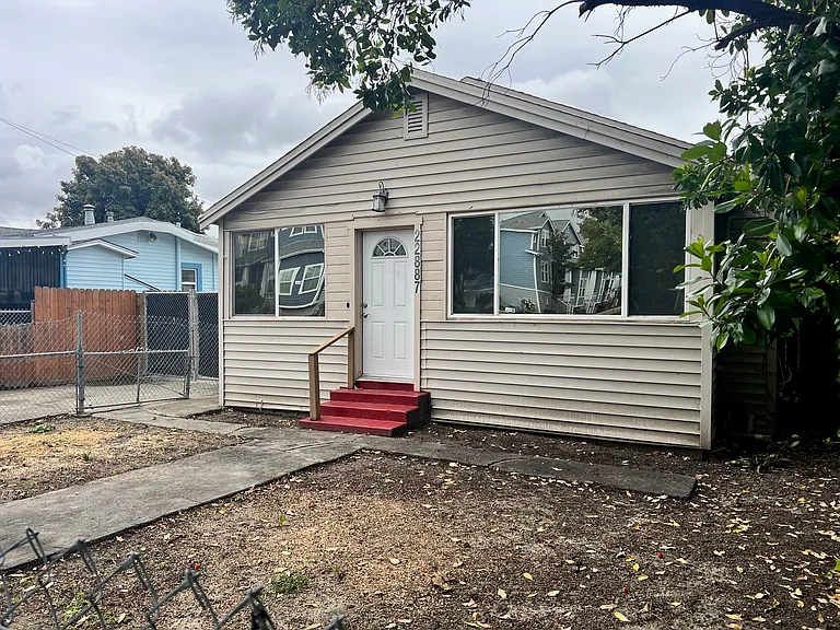 22887 Grand St — Photo 1