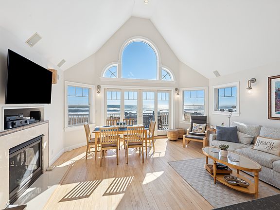 4th image of 781 Dune Rd