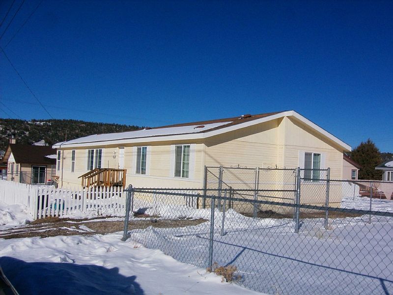 1st image of 920 Fir Ln