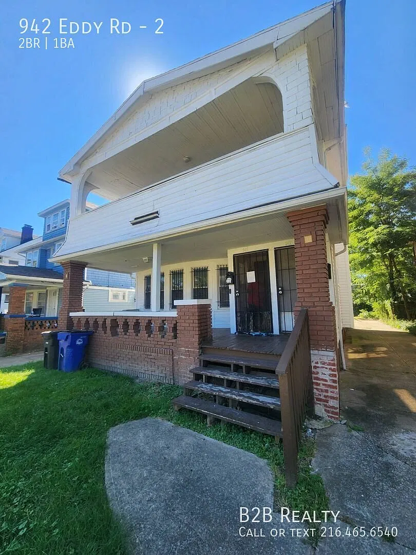 942 Eddy Rd — Photo 1