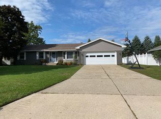 2447 Thrush Dr, Jenison, MI 49428