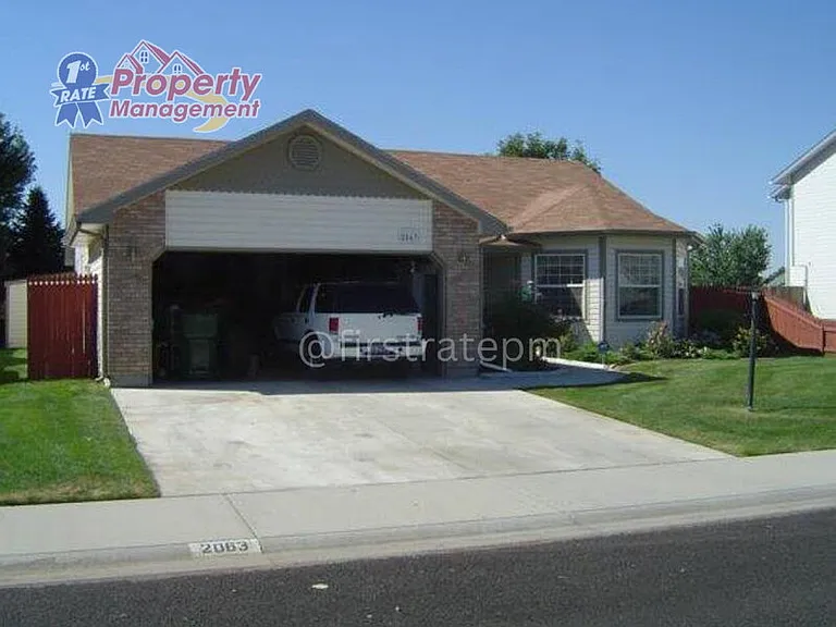 2063 E Lochmeadow Ct — Photo 1