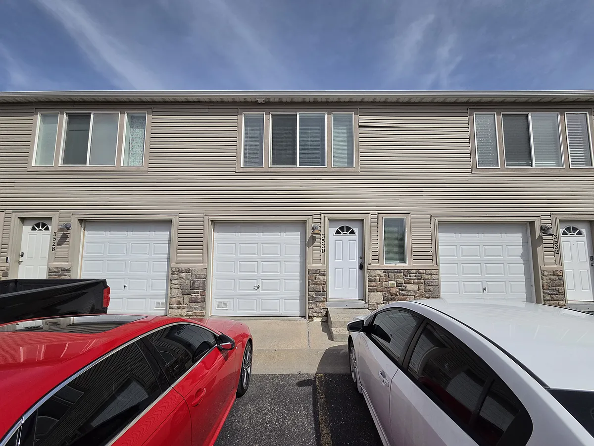 Building Photo - 3530 Greenfield Dr