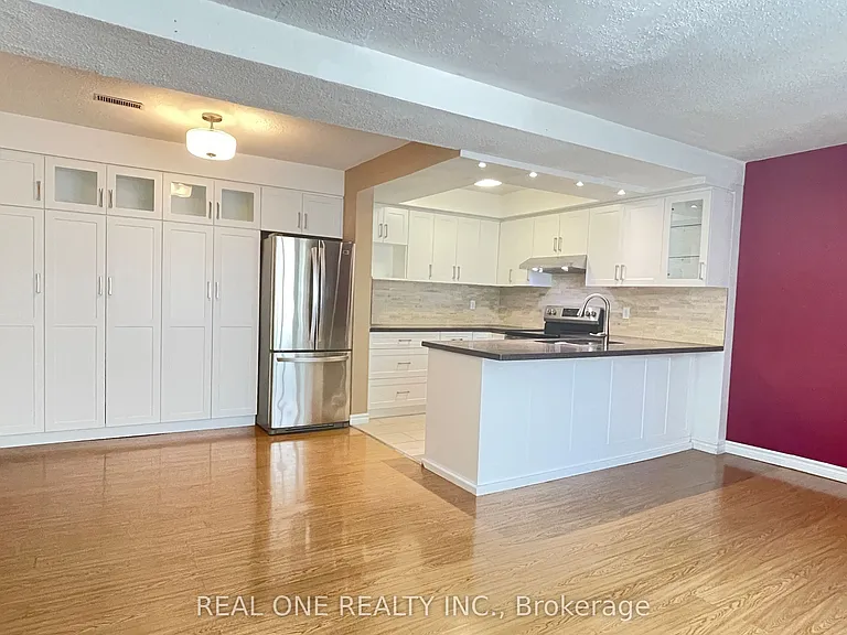 101 McGill St #2 — Photo 6