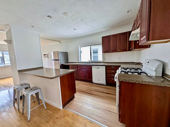 3rd image of 41 Avon St #2