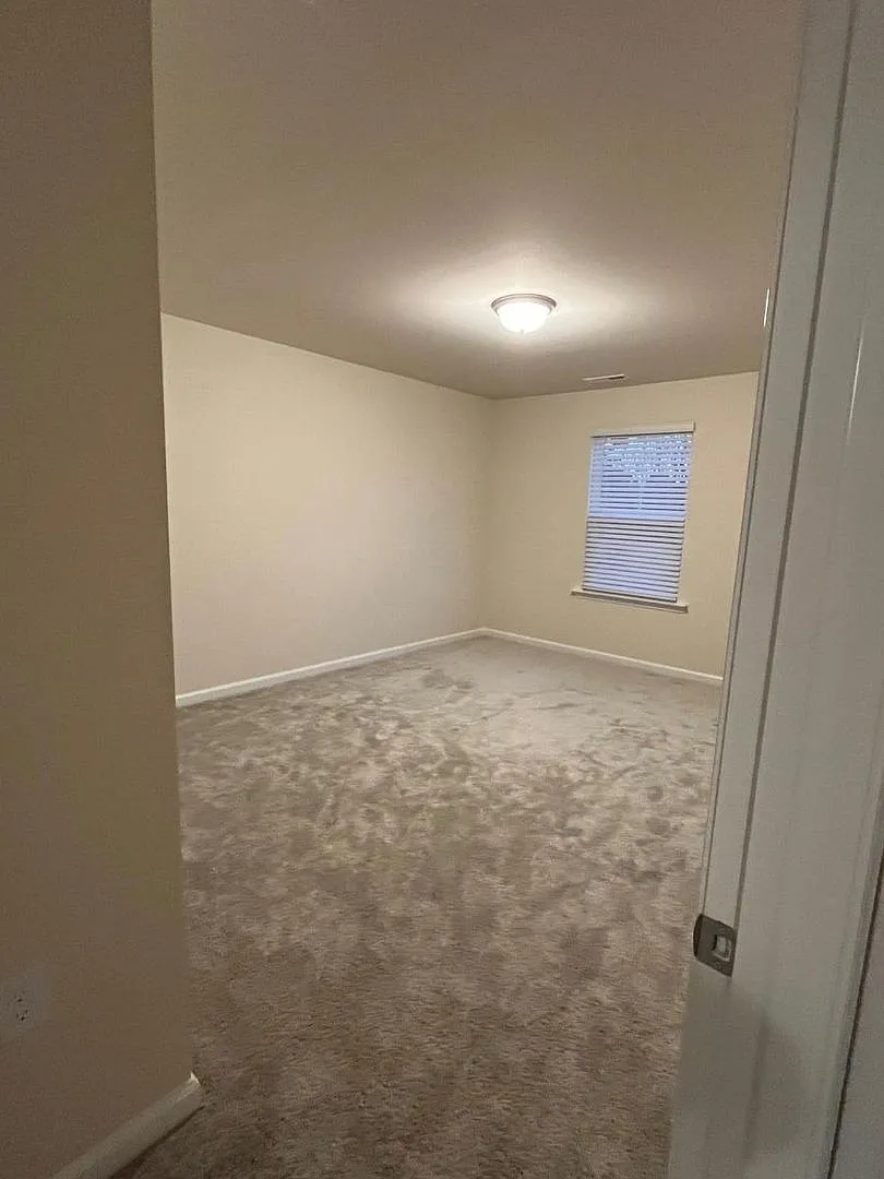 Room in 3 Bedroom Home at Preveza Pl — Photo 4