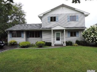 46 Lawrence Rd, Kings Park, NY 11754