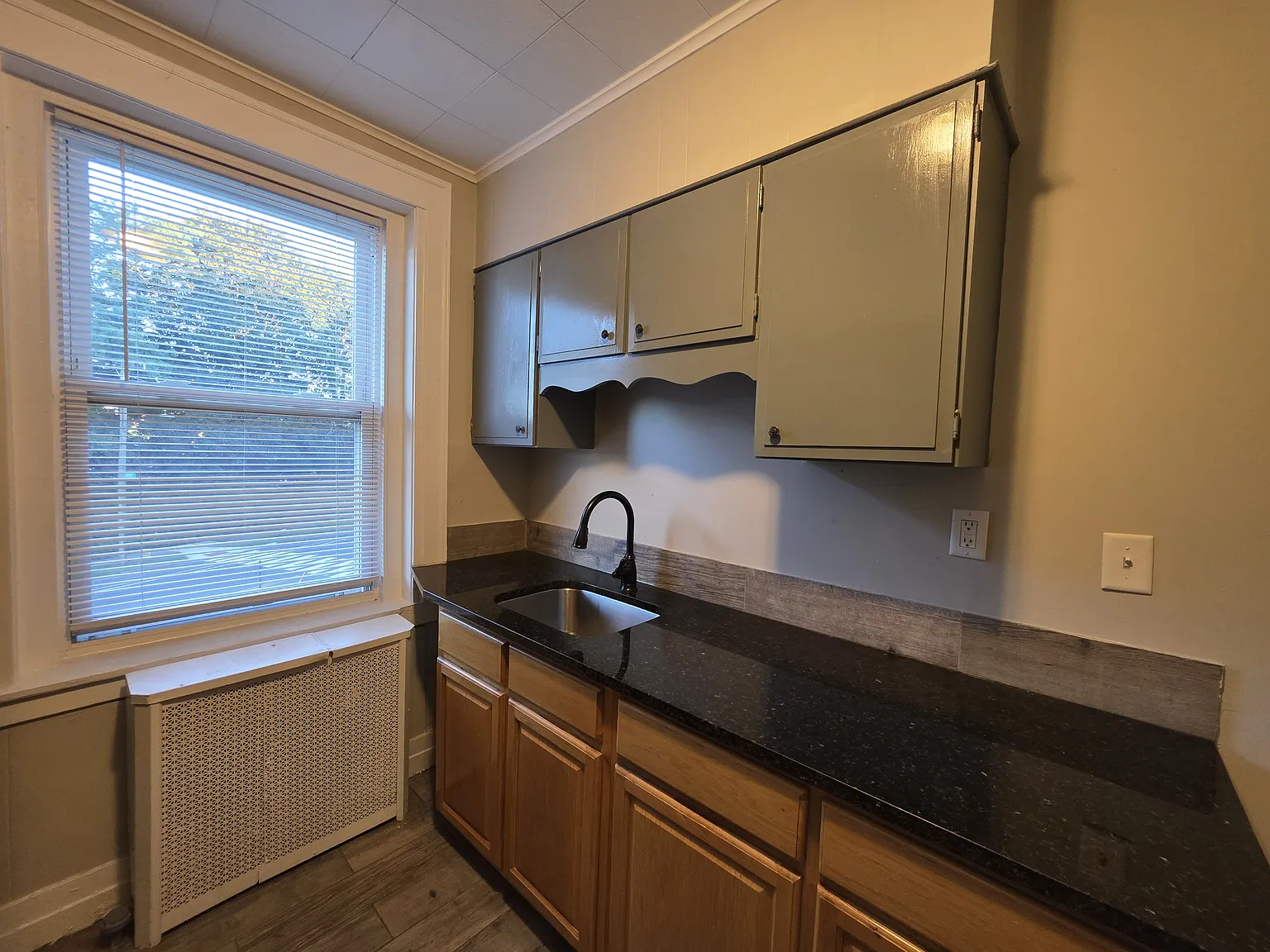 1 bed, $1,525 — Photo 2