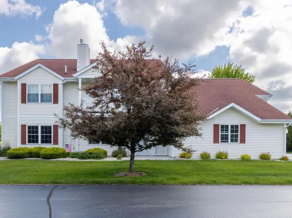 683 Wood River COURT #1, West Bend, WI 53095