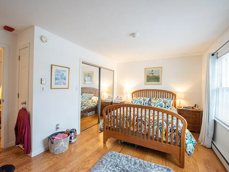 175 Pine St #2L — Photo 9