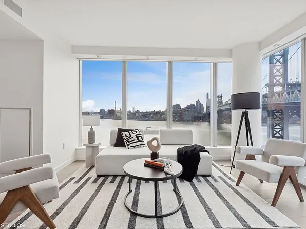 252 South St #10D, New York, NY 10002