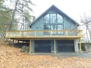 93 High St, Windsor, CT 06095