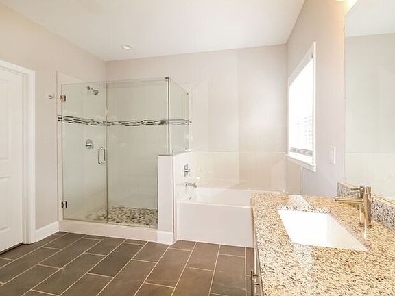 5th image of 934 Golden Meadows Ln