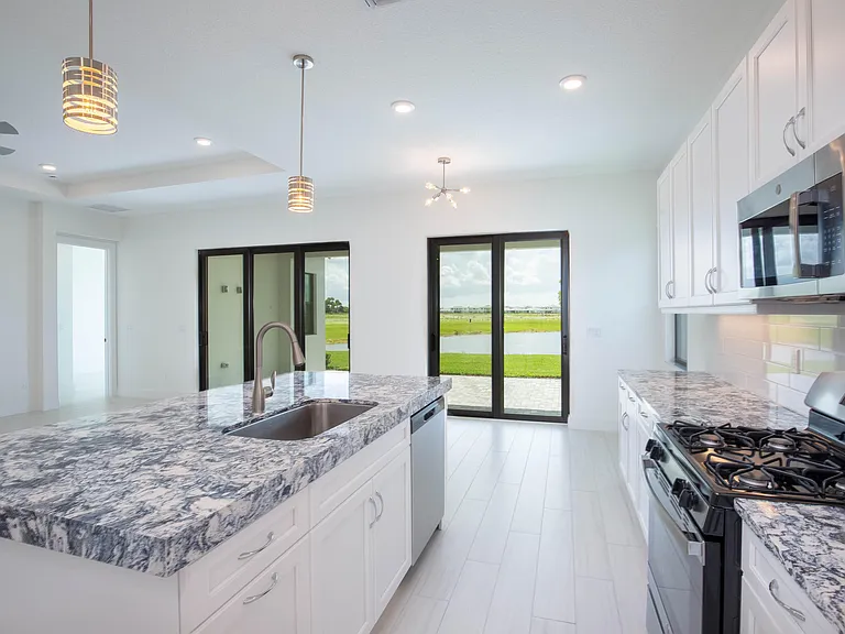 5576 Captiva Ln — Photo 73