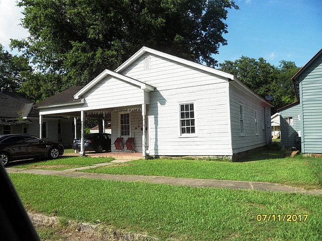 2nd image of 620 Hazel St
