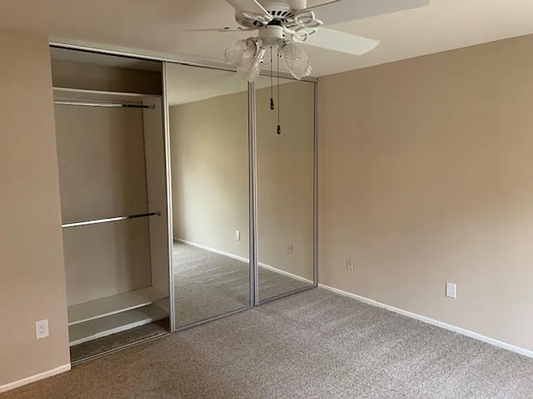 25212 Village 25 — Photo 12