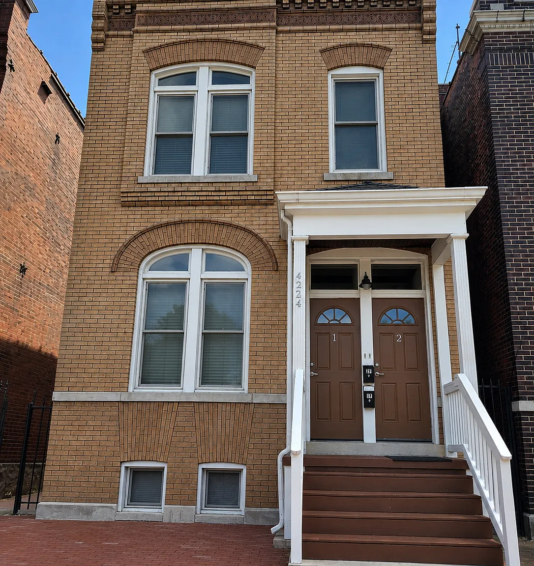 4224 Chouteau Ave — Photo 1
