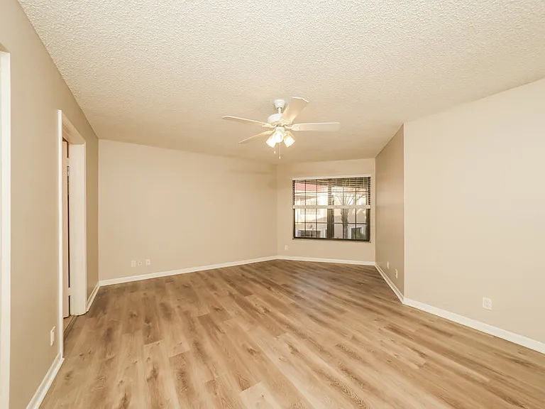1725 Shoreside Cir — Photo 7