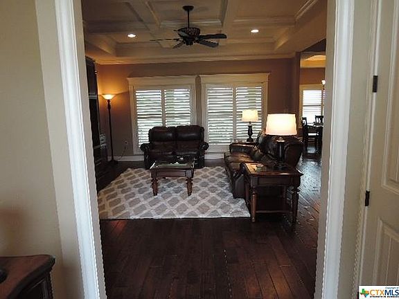 3rd image of 106 Auburn Hl