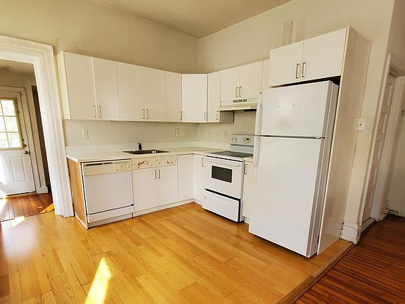 2nd image of 1001 S 46th St #1R