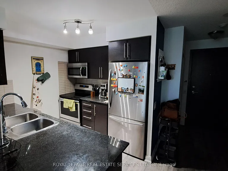 35 Viking Ln #439 — Photo 4