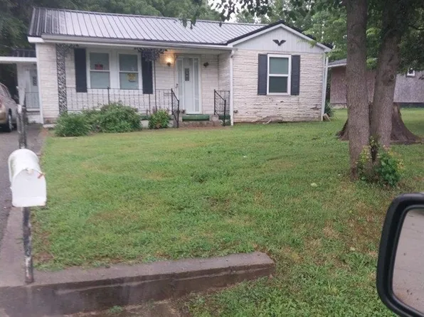 618 Masonic Dr, Beechmont, KY 42323
