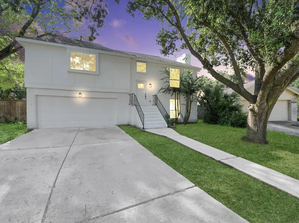19306 Gladewater Ct, Tomball, TX 77375