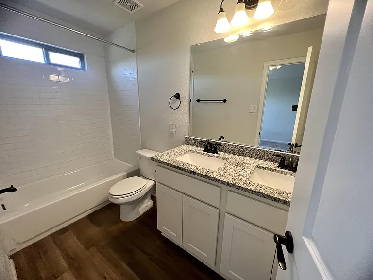 10335 Lynwood Crk — Photo 10