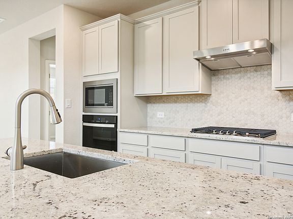 4th image of 9810 Prairie Way Blvd