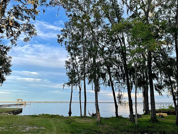 Peaceful Eastern View 