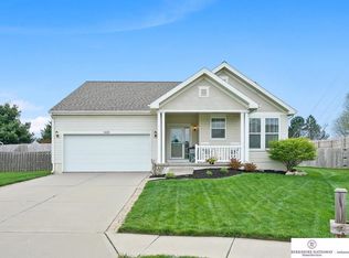 16631 Loop Cir, Omaha, NE 68136