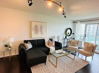 39 Oneida Cres #LPH12, Richmond Hill, ON L4B 4T9