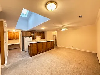 133 S Hill St #201