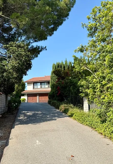 5 bed, 2908 sqft, $5,500 — Photo 2