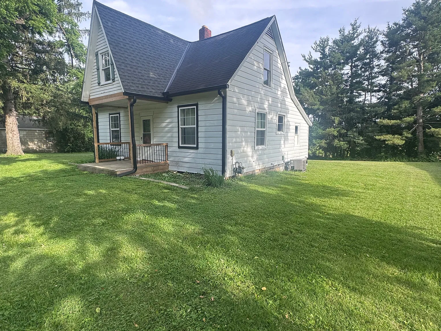 3 bed, 1146 sqft, $2,000 — Photo 1