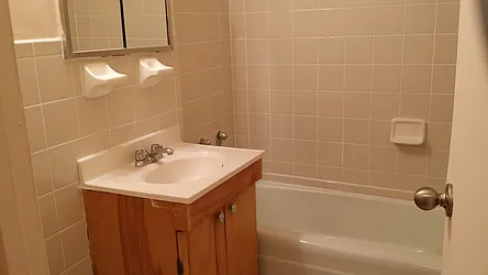 Rented by Realty Queens LLC
