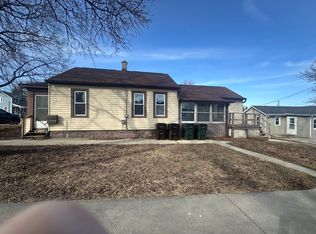 2527 1/2 Wisconsin St, Sturtevant, WI 53177
