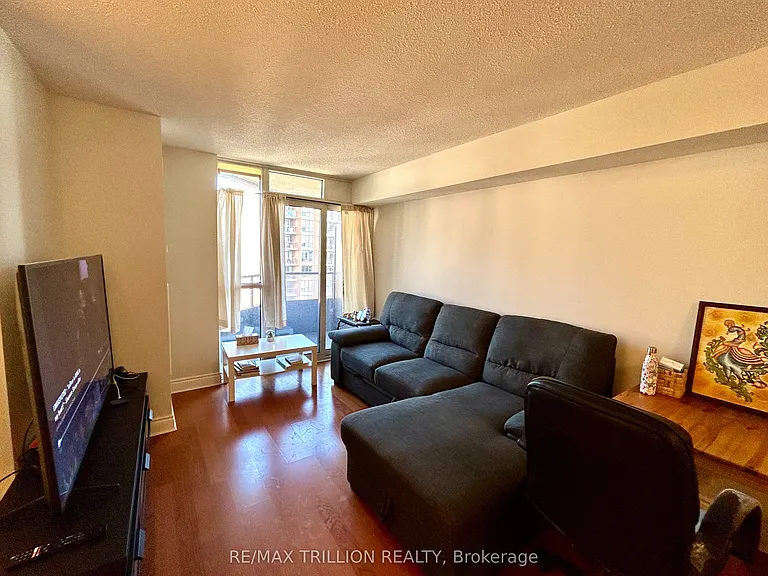 78 Harrison Garden Blvd #1014 — Photo 13
