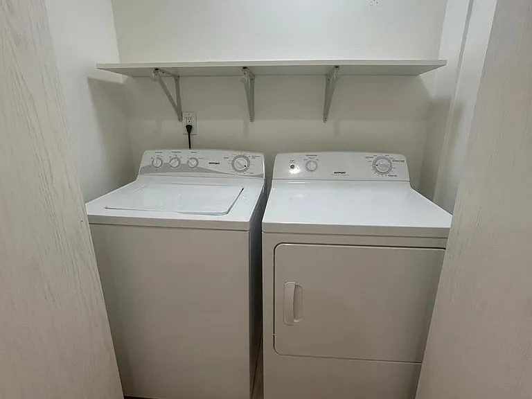 1519 California Apartments — Photo 5