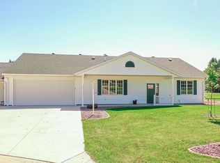 211 7th St SW, Pine Island, MN 55963
