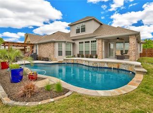 909 McAlpin Rd, Midlothian, TX 76065