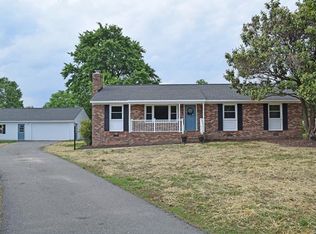 7336 Lark Cir, Mechanicsville, VA 23111