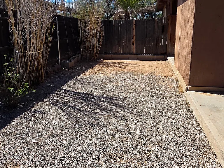 3313 E Blacklidge Dr — Photo 8