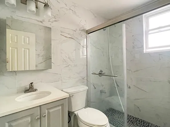 125 Bay 8 St #2A, Brooklyn, NY 11228