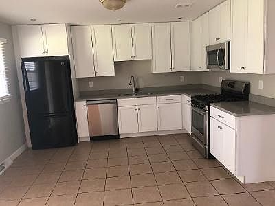 3rd image of 15126 Huntington Ct