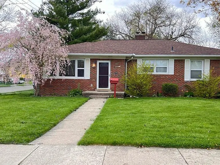 24517 Rosebud Ave — Photo 1