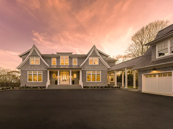 https://photos.zillowstatic.com/fp/0ba3b372e3812ce1e840545699cdf2cb-p_e.webp