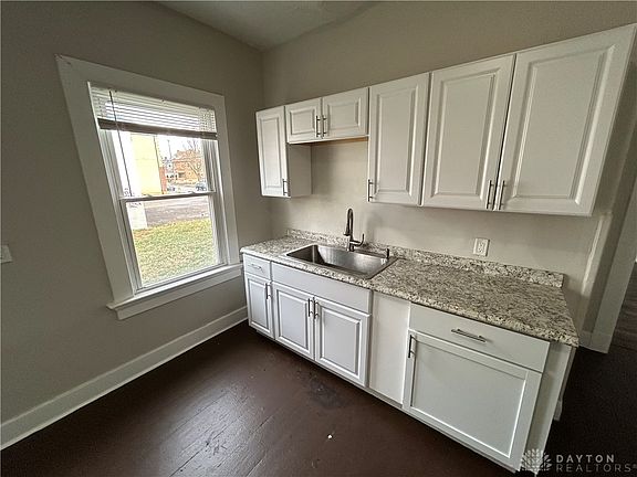 5th image of 808 Huffman Ave #810